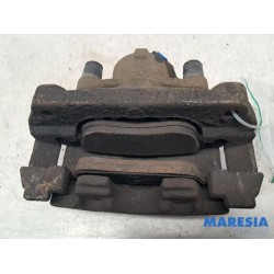 Renault - Megane - Front brake calliper, right