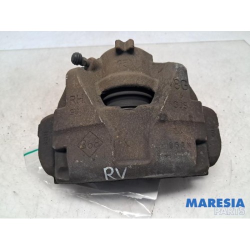 Renault - Megane - Front brake calliper, right