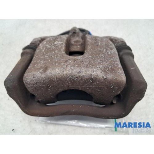 Renault - Megane - Rear brake calliper, right