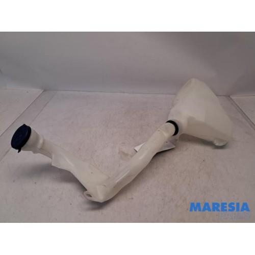 Peugeot - 2008 - Front windscreen washer reservoir
