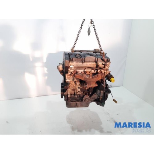 Peugeot - 206 - Engine