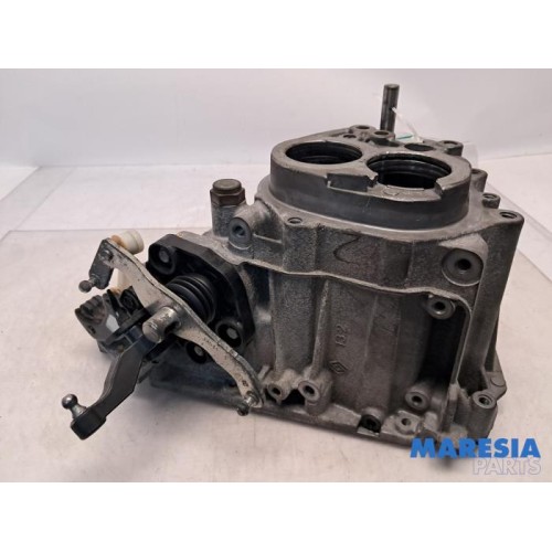 Renault - Clio - Gearbox casing