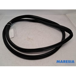 Alfa Romeo - Giulietta - Rear door seal 4-door, right