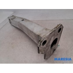 Alfa Romeo - Giulietta - Front part support