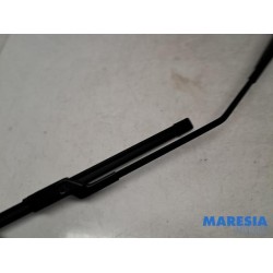 Alfa Romeo - Giulietta - Front wiper arm