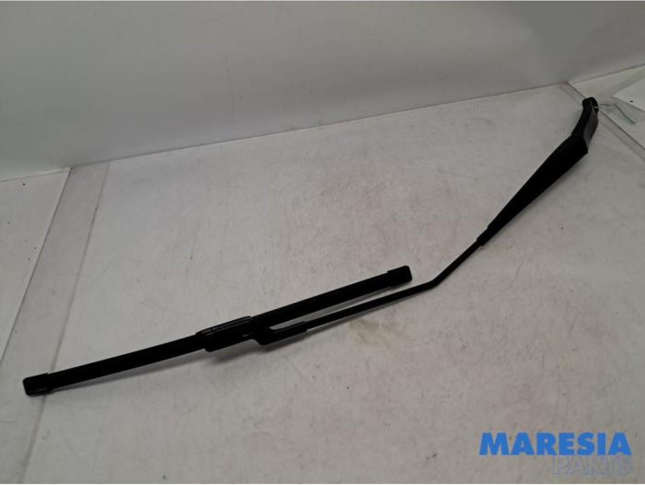Alfa Romeo - Giulietta - Front wiper arm