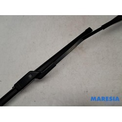 Alfa Romeo - Giulietta - Front wiper arm