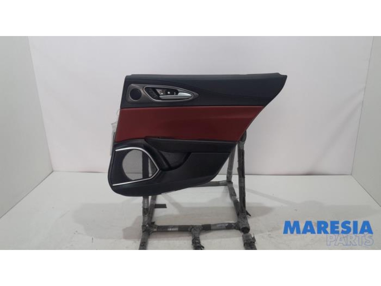 Alfa Romeo - Giulia - Portierbekleding 4Deurs rechts-achter