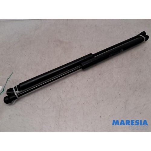 Alfa Romeo - Giulietta - Set of bonnet gas struts