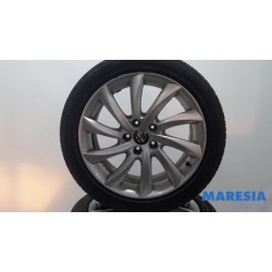 Alfa Romeo - Giulietta - Sportvelgenset + banden
