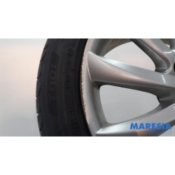 Alfa Romeo - Giulietta - Sportvelgenset + banden