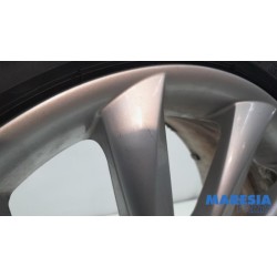 Alfa Romeo - Giulietta - Sportvelgenset + banden