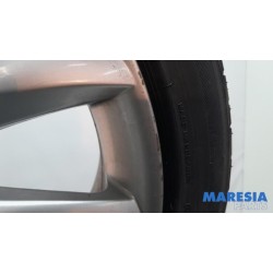 Alfa Romeo - Giulietta - Sportvelgenset + banden