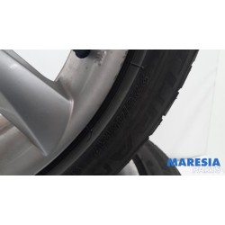 Alfa Romeo - Giulietta - Sportvelgenset + banden