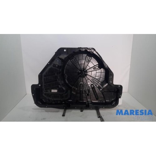 Renault - Megane - Reserveradkasten