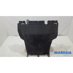 Renault - Clio - Engine protection panel
