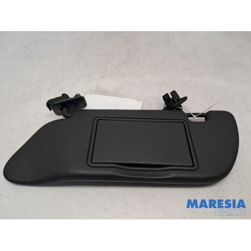 Renault - Megane - Sun visor