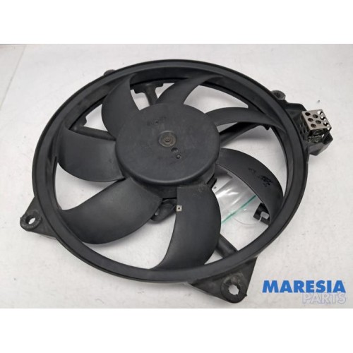 Renault - Megane - Fan motor