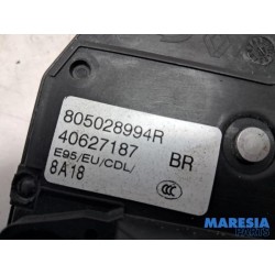 Renault - Megane - Door lock mechanism 2-door, right