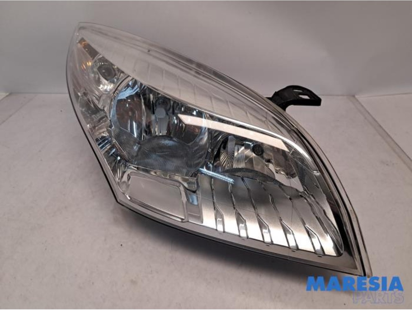 Renault - Megane - Phare droit