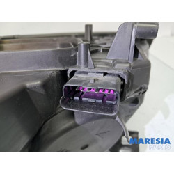 Renault - Megane - Headlight, right