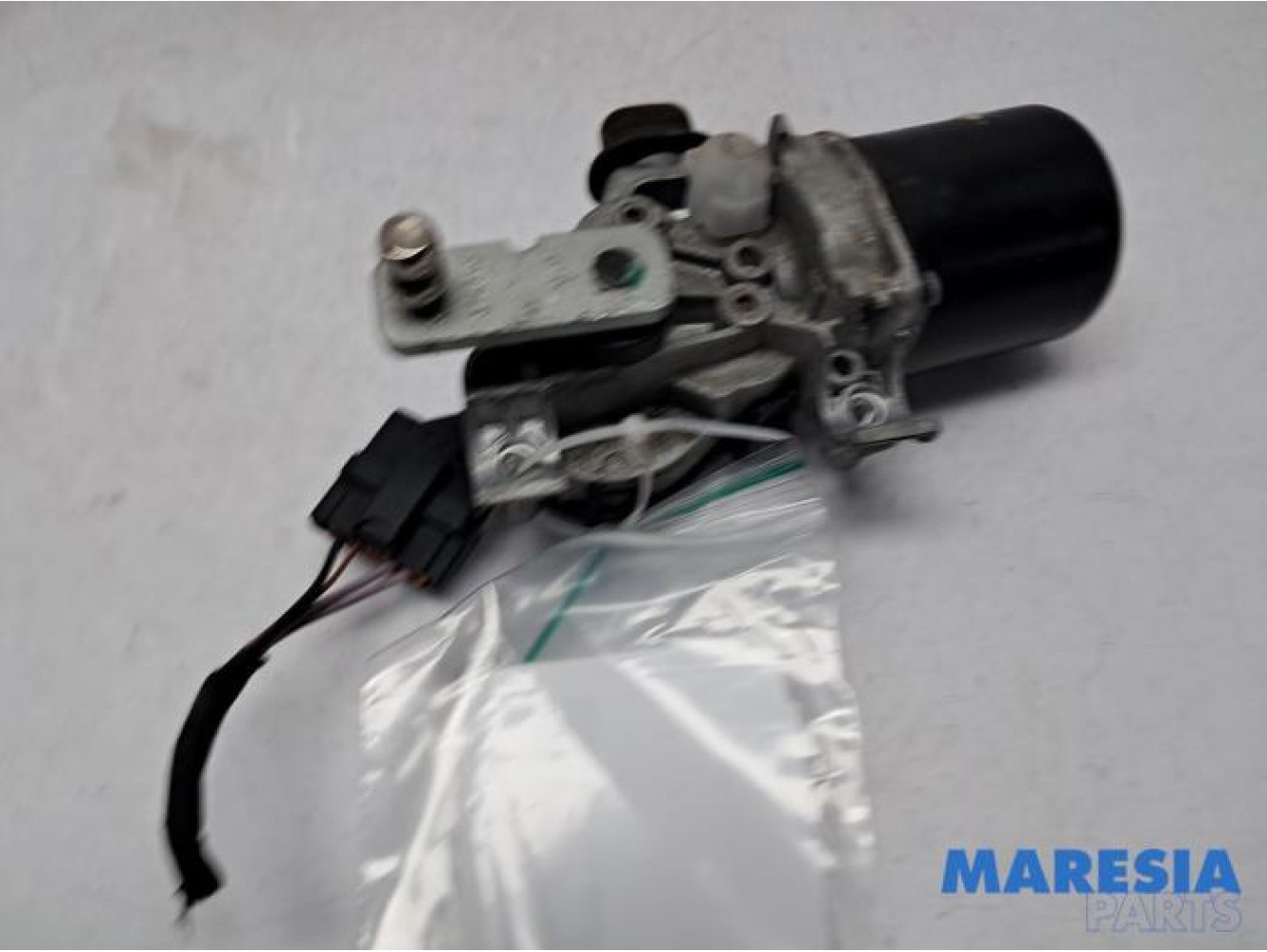 Renault - Megane - Front wiper motor