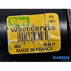 Renault - Megane - Front wiper motor