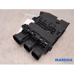 Renault - Megane - Voltage regulator