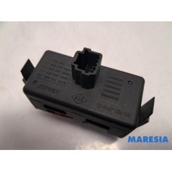 Renault - Megane - Panic lighting switch