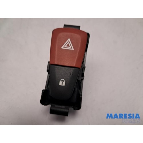 Renault - Megane - Panic lighting switch