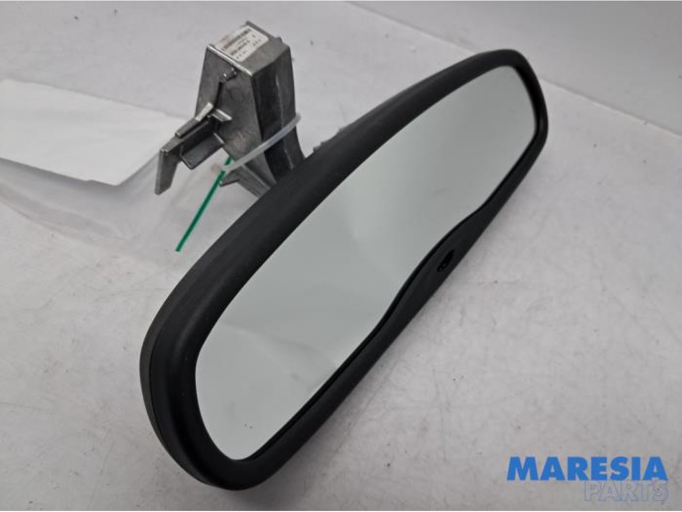 Renault - Megane - Rear view mirror