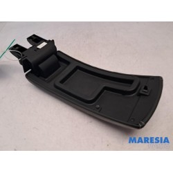 Renault - Megane - Armrest