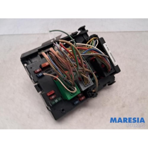 Peugeot - 206 - Fuse box