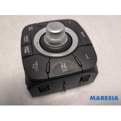 Renault - Megane - Panneau de commandes navigation