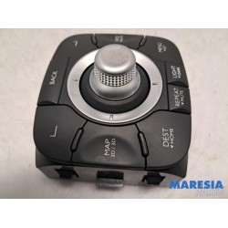 Renault - Megane - Panneau de commandes navigation