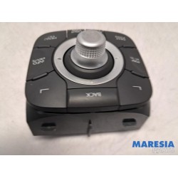 Renault - Megane - Panneau de commandes navigation