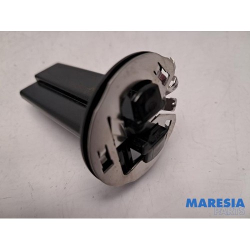 Renault - Megane - Antenne Versterker