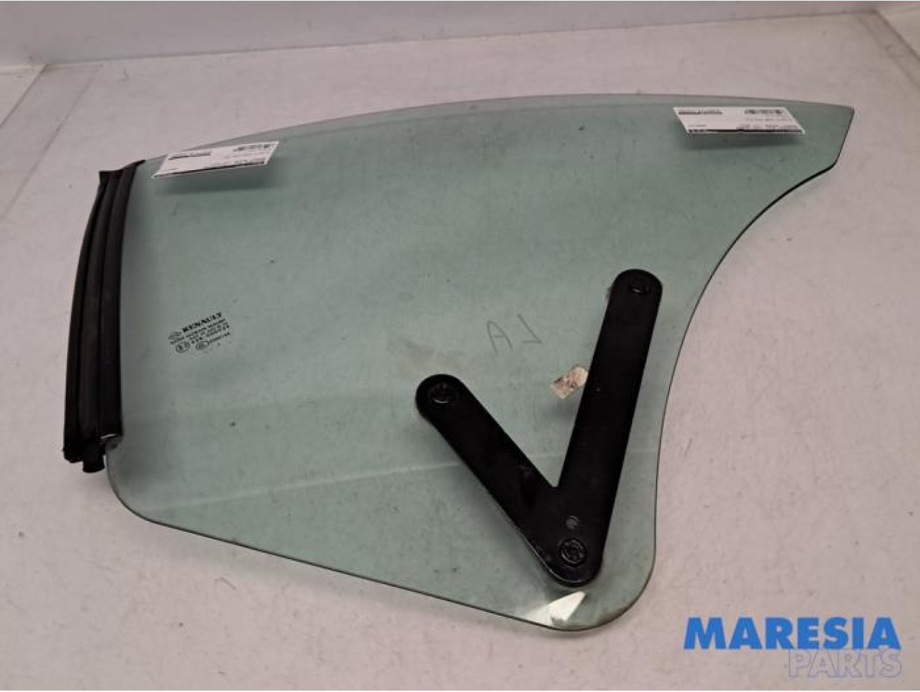 Renault - Megane - Driehoeks Ruit links-achter
