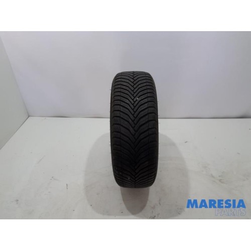 Renault - Megane - Tyre