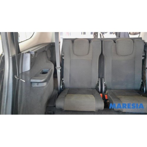 Renault - Grand Scenic - Stoel achter