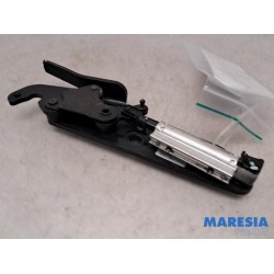 Renault - Megane - Convertible lock