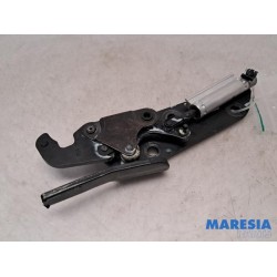 Renault - Megane - Convertible lock