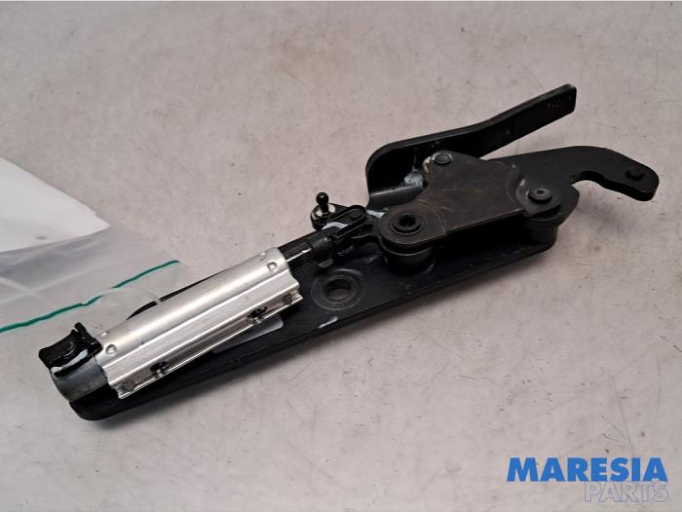 Renault - Megane - Convertible lock