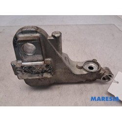 Alfa Romeo - Giulia - Engine mount