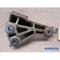 Alfa Romeo - Giulia - Engine mount