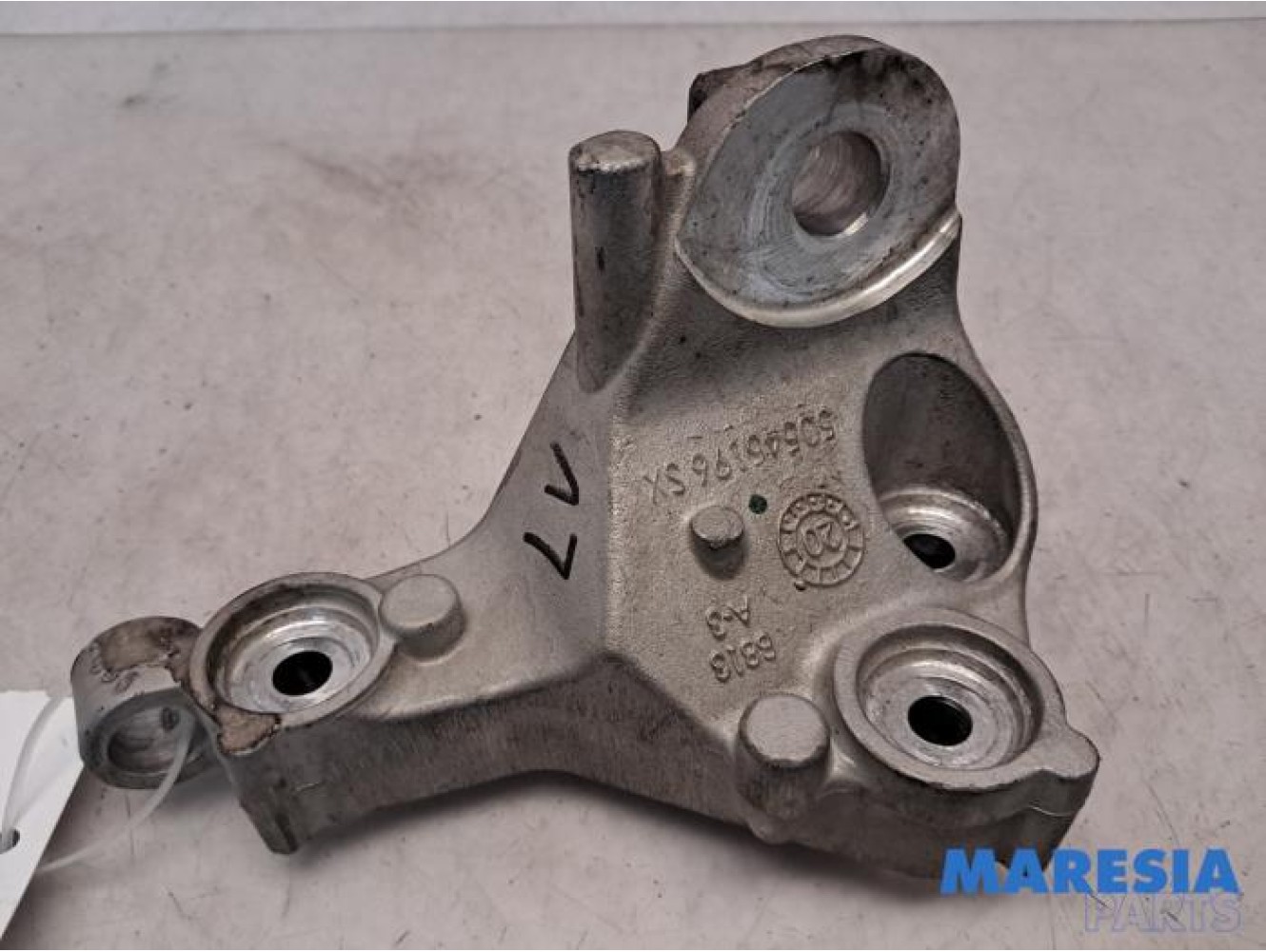 Alfa Romeo - Giulia - Engine mount