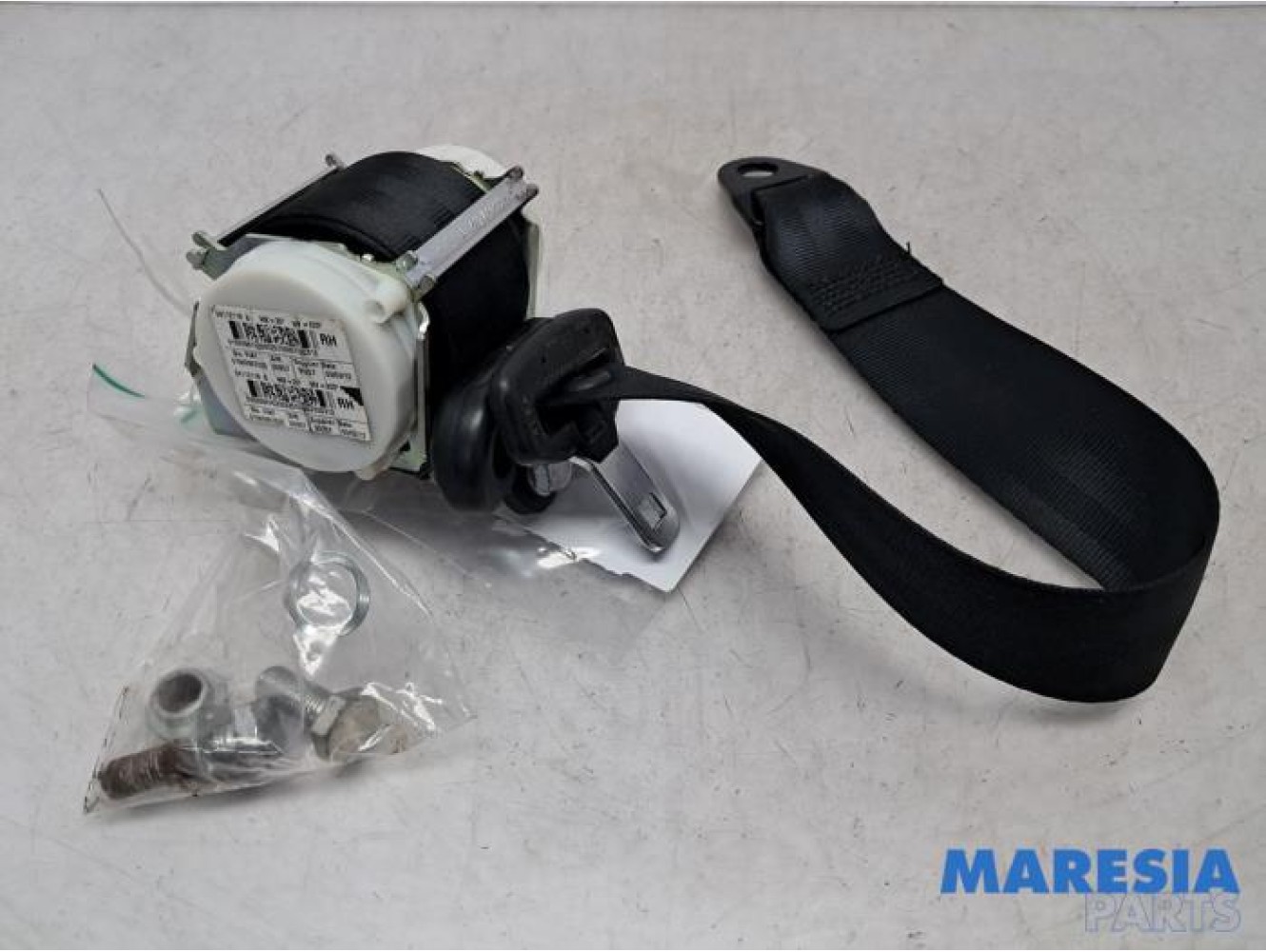 Alfa Romeo - Giulietta - Rear seatbelt, right