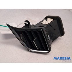 Alfa Romeo - Giulietta - Dashboard vent