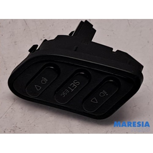 Alfa Romeo - Giulietta - AIH headlight switch