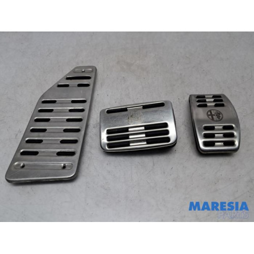 Alfa Romeo - Giulietta - Set of pedals